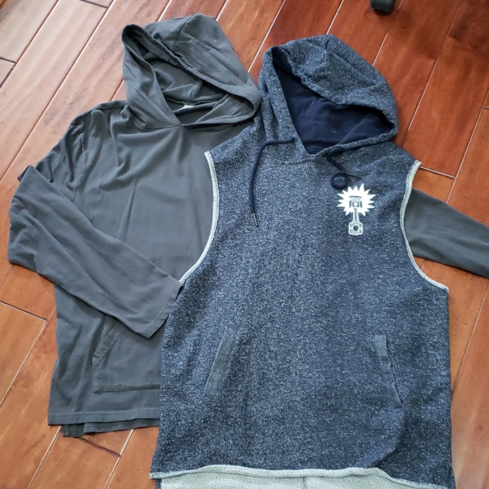 2 Men's Shirts Hoodie